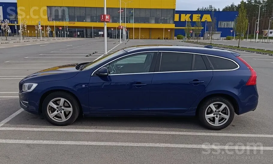 Volvo V60 2015 photo 4