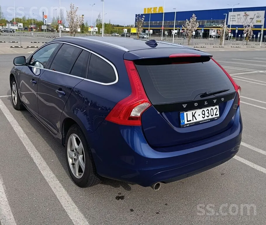 Volvo V60 2015 photo 3