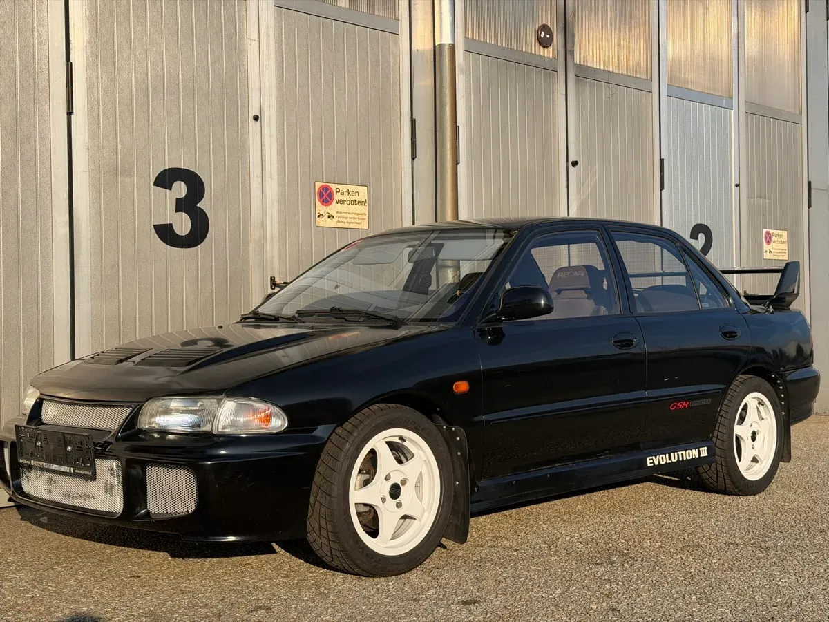 Mitsubishi Lancer