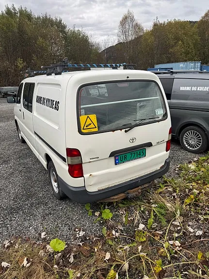 Toyota Hiace 2007 photo 2