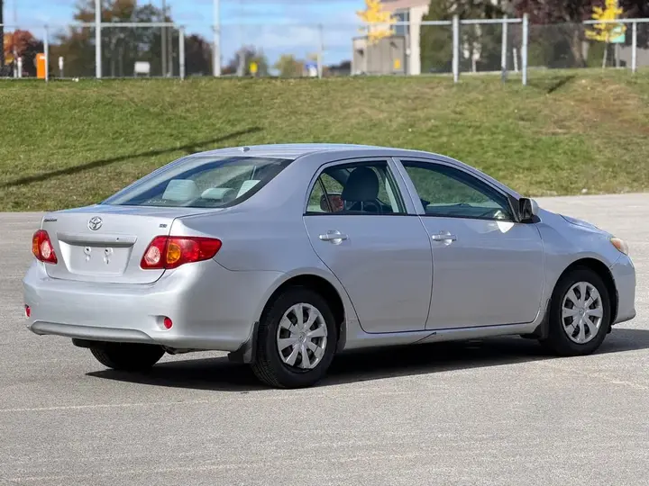 Toyota Corolla 2010 photo 3