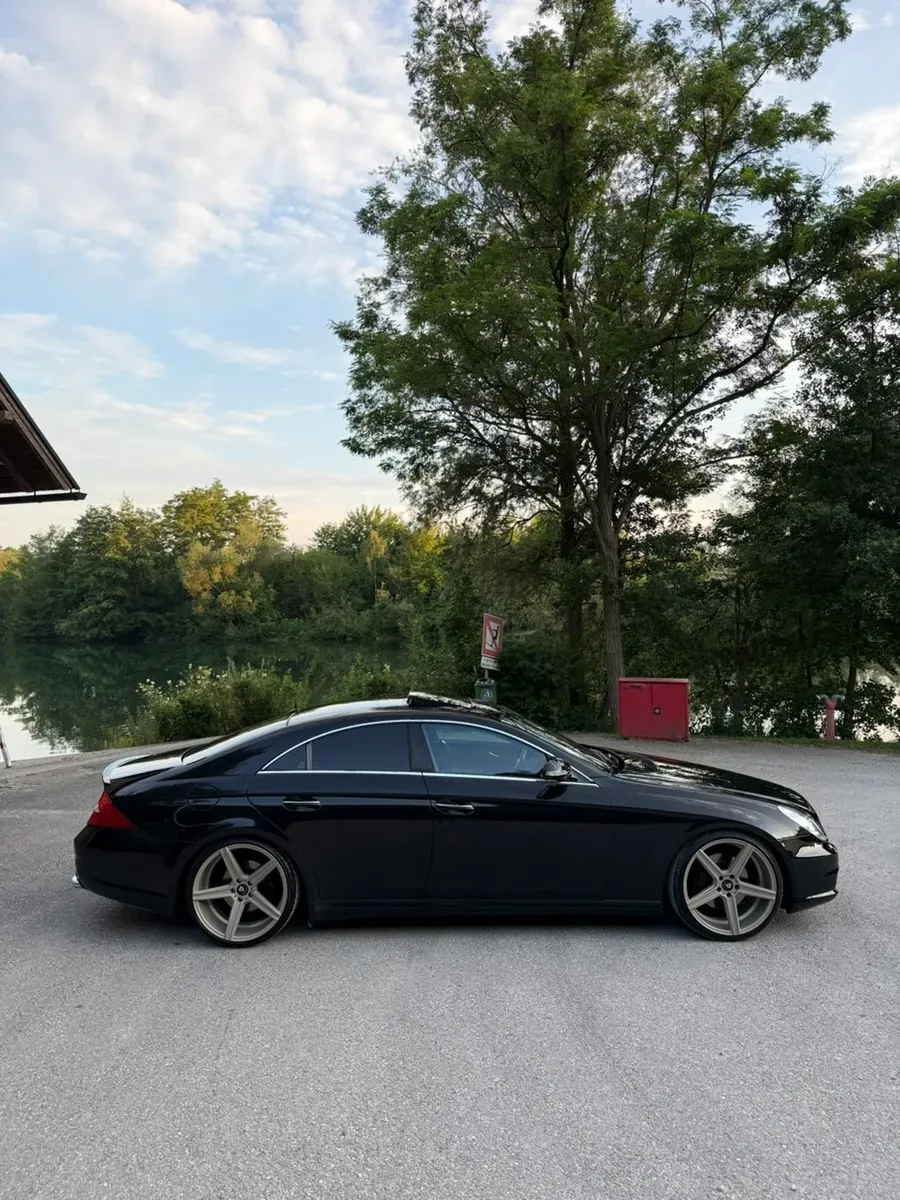 Mercedes-Benz Cls-Class 2005 photo 2