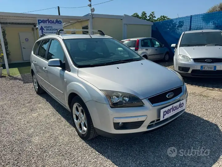 Ford Focus 2008 photo 2