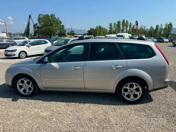 Ford Focus 2008 photo 3
