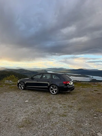 Audi A4 2009 photo 4