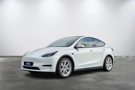 Tesla Model Y 2023 photo 3