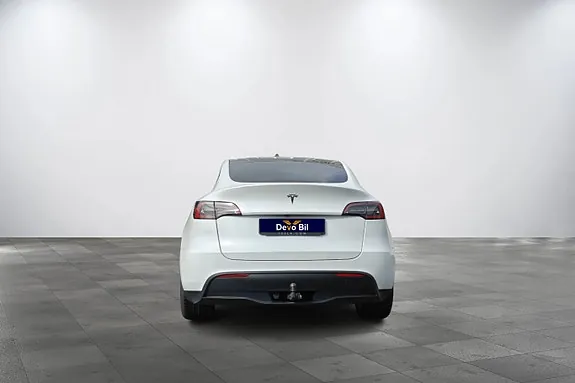 Tesla Model Y 2023 photo 5