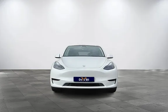 Tesla Model Y 2023 photo 2