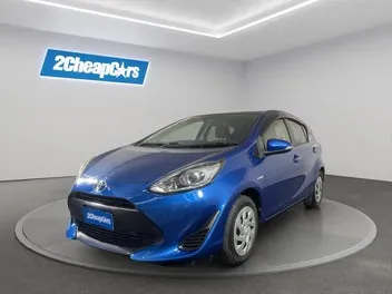 Toyota Aqua 2017 photo 2