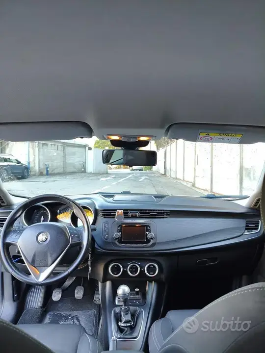 Alfa Romeo Giulietta 2016 photo 5