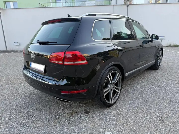 Volkswagen Touareg 2011 photo 3