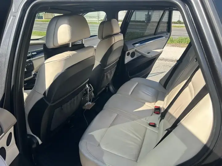 BMW X5 2010 photo 3