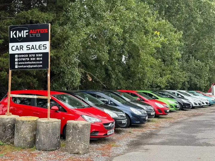 Vauxhall Corsa 2011 photo 2