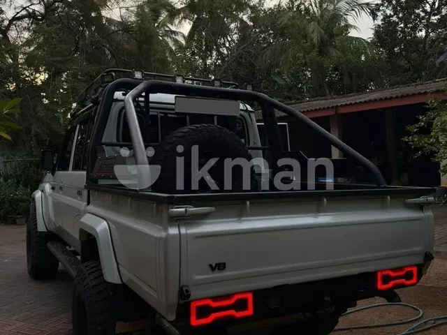 Toyota Land Cruiser 79 2020 photo 5