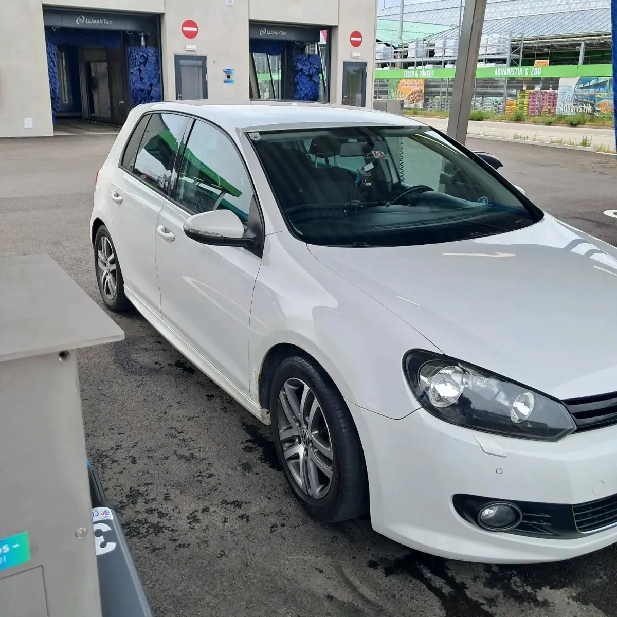 Volkswagen Golf 2010 photo 3