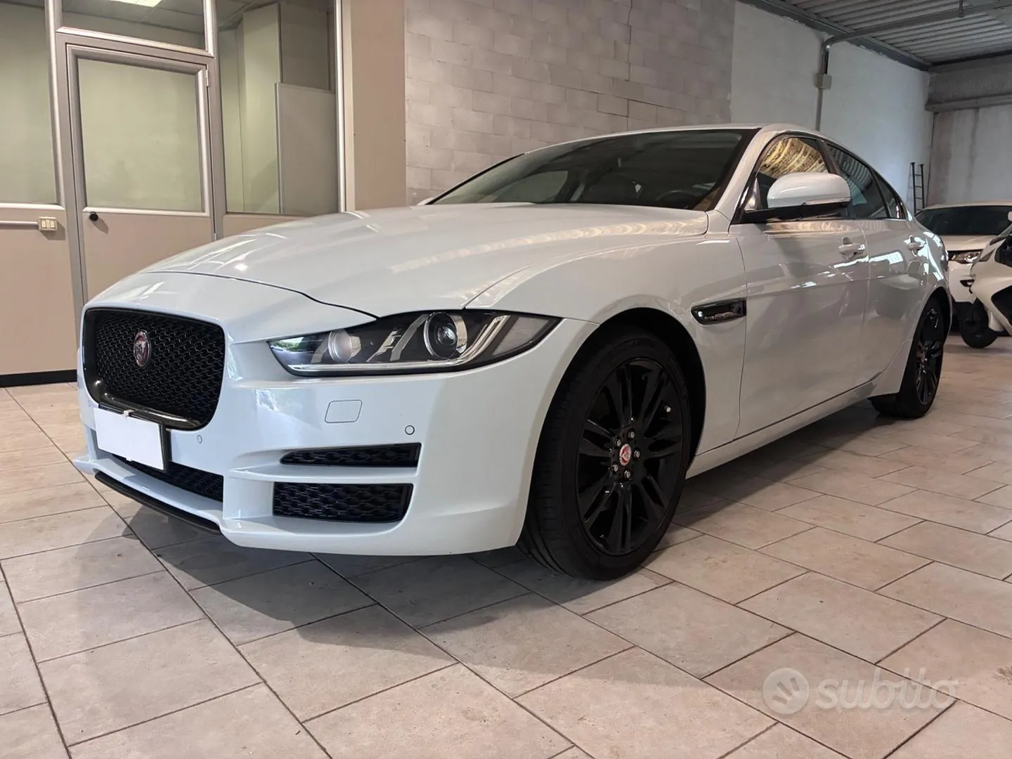 Jaguar Xe