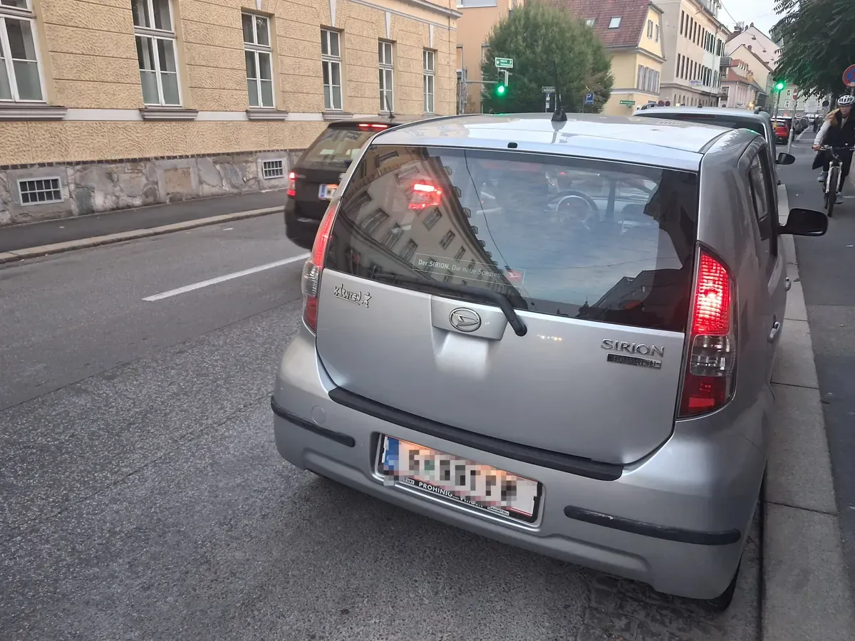Daihatsu Sirion 2006 photo 3