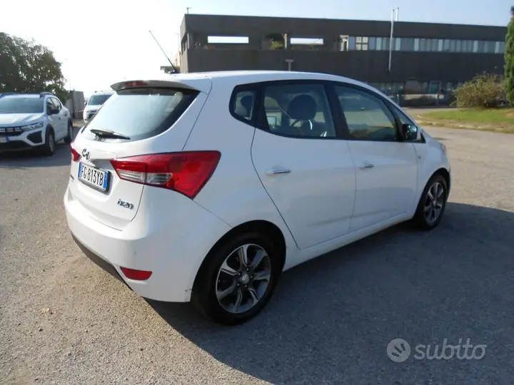 Hyundai Ix20 2017 photo 5