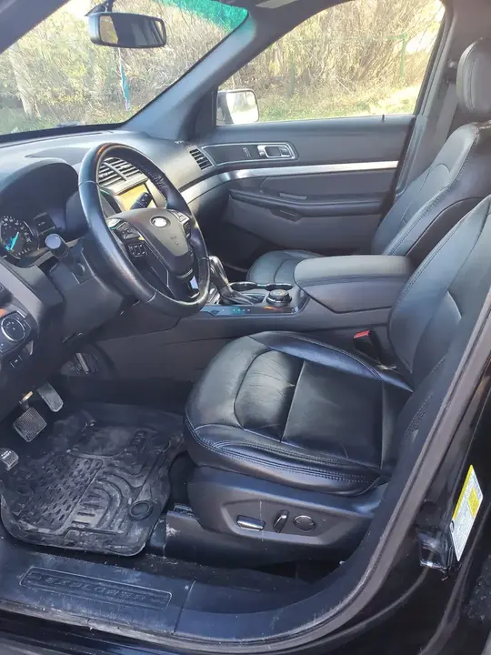 Ford Explorer 2018 photo 3