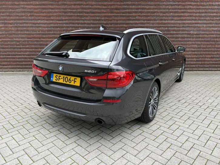 BMW 5 Series 2018 photo 2