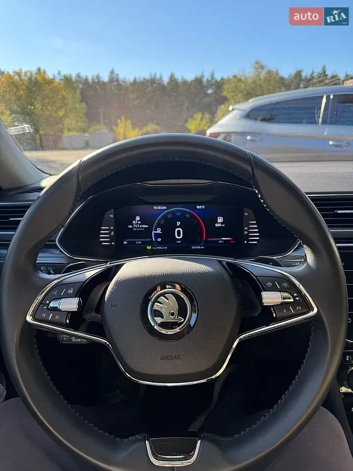 Skoda Superb 2022 photo 2