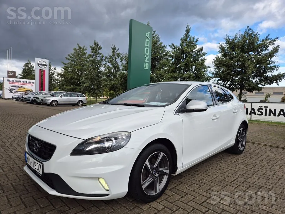 Volvo V40