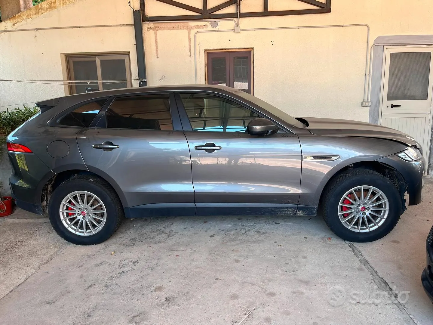 Jaguar F-Pace