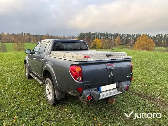 Mitsubishi L200 2010 photo 3