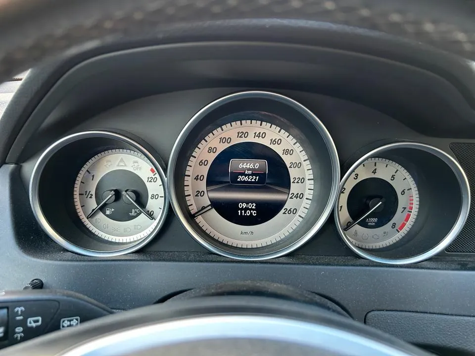 Mercedes-Benz C180