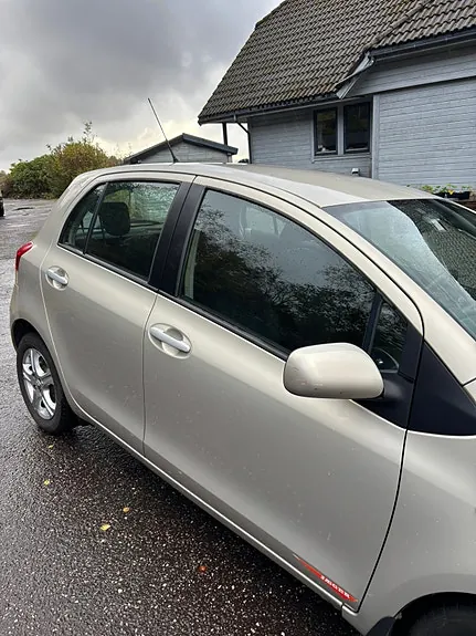 Toyota Yaris 2010 photo 4