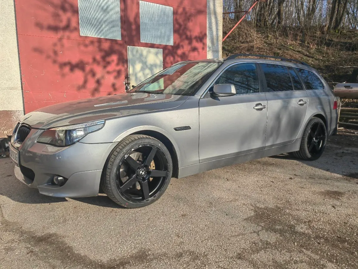 BMW 5 Series 2006 photo 2