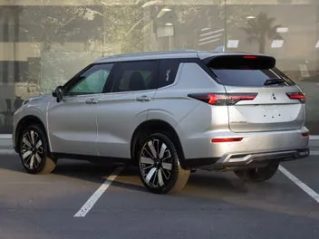 Mitsubishi Outlander 2026 photo 3