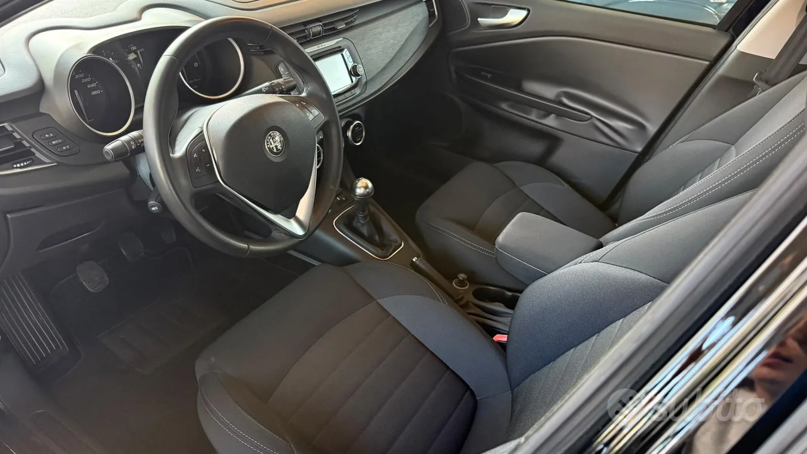 Alfa Romeo Giulietta 2016 photo 5