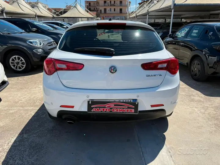 Alfa Romeo Giulietta 2016 photo 5
