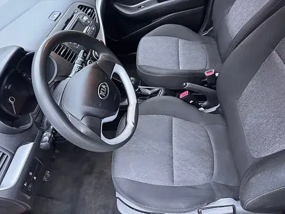 Kia Picanto 2013 photo 2