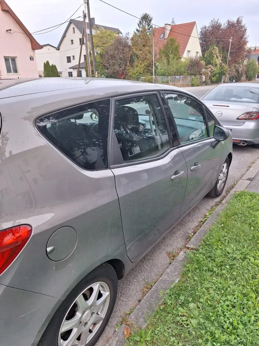 Opel Meriva 2011 photo 3
