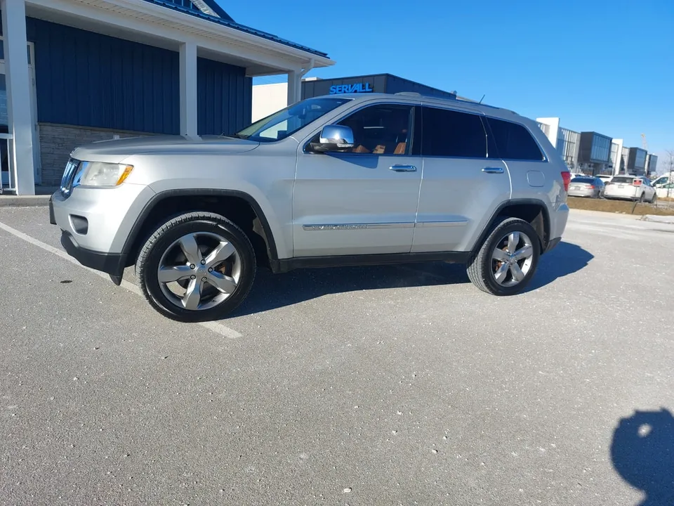 Jeep Grand Cherokee 2012 photo 2