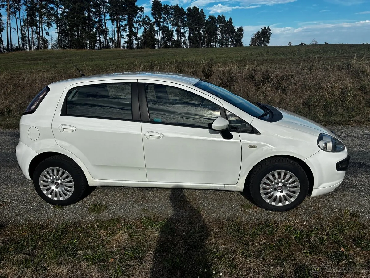 Fiat Punto Evo 2012 photo 4