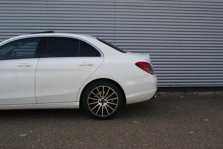Mercedes-Benz C-Class 2016 photo 3