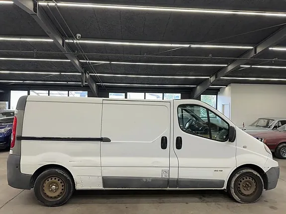 Renault Trafic T29 2010 photo 4