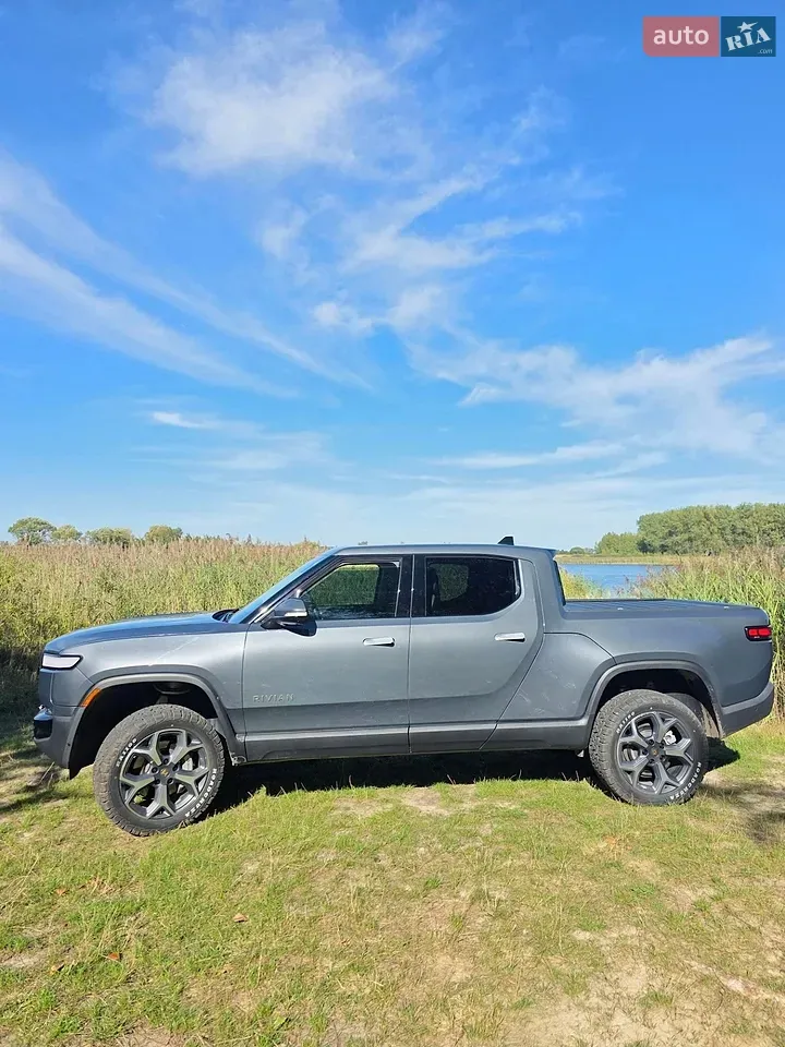 Rivian R1T 2023 photo 3