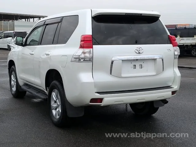 Toyota Land Cruiser Prado 2013 photo 3