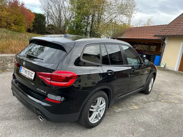 BMW X3 2018 photo 2