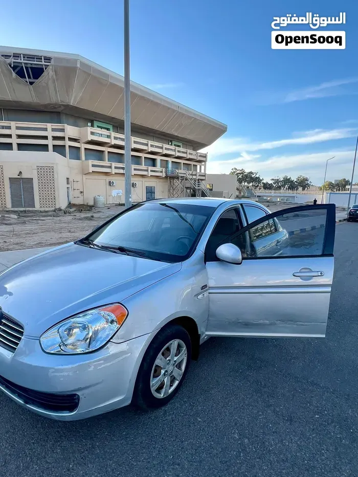 Hyundai Accent 2011 photo 4