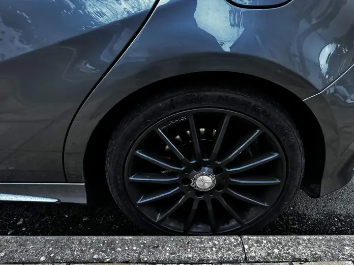 Mercedes-Benz A-Class 2015 photo 5