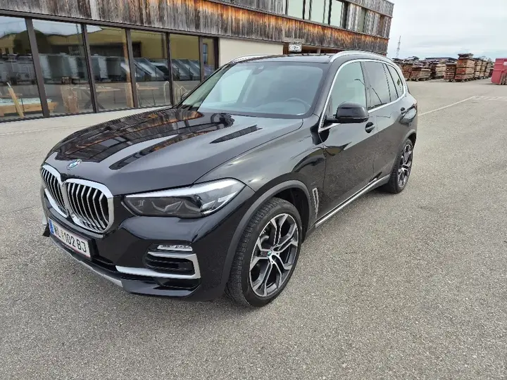 BMW X5 2019 photo 2