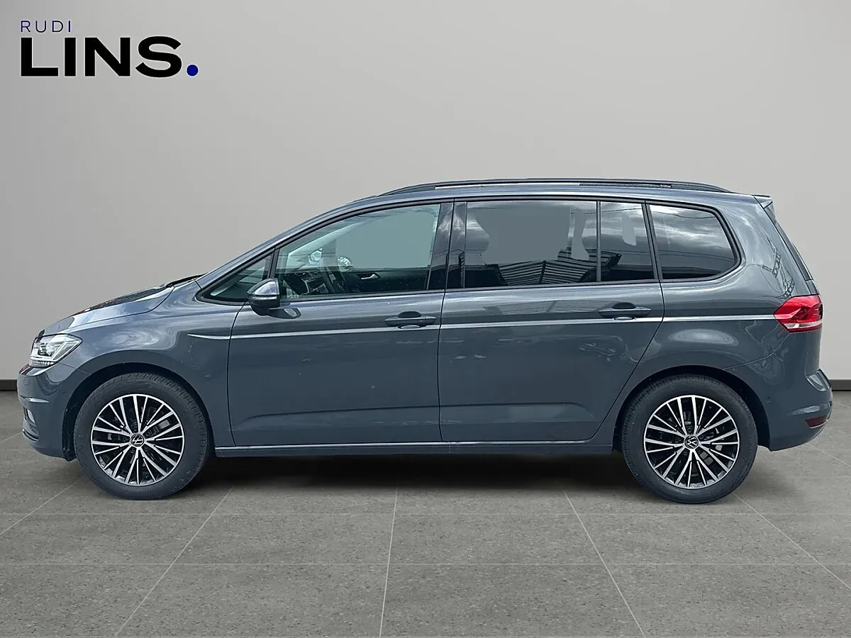 Volkswagen Touran 2026 photo 2