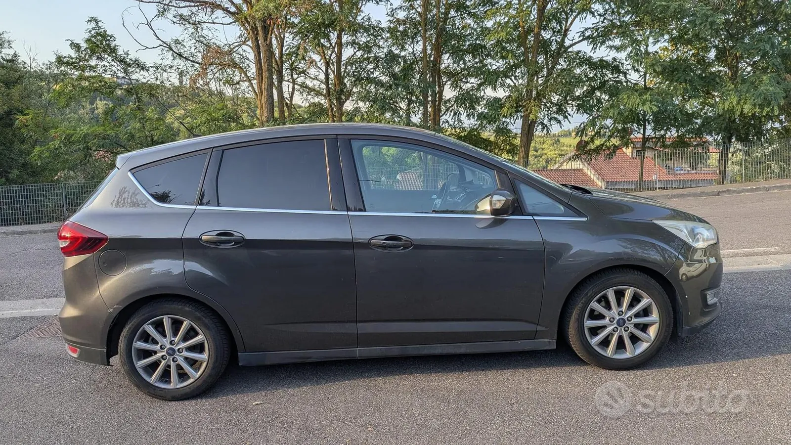 Ford C-Max 2016 photo 2