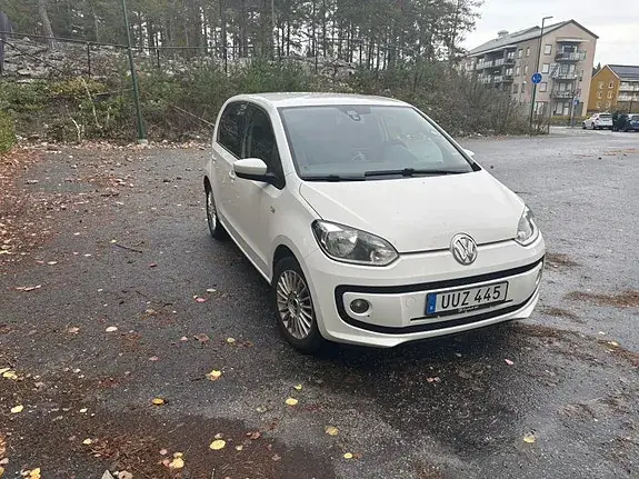 Volkswagen Up 2015 photo 4