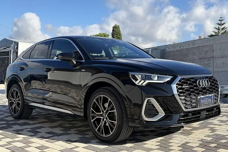 Audi Q3 2023 photo 3